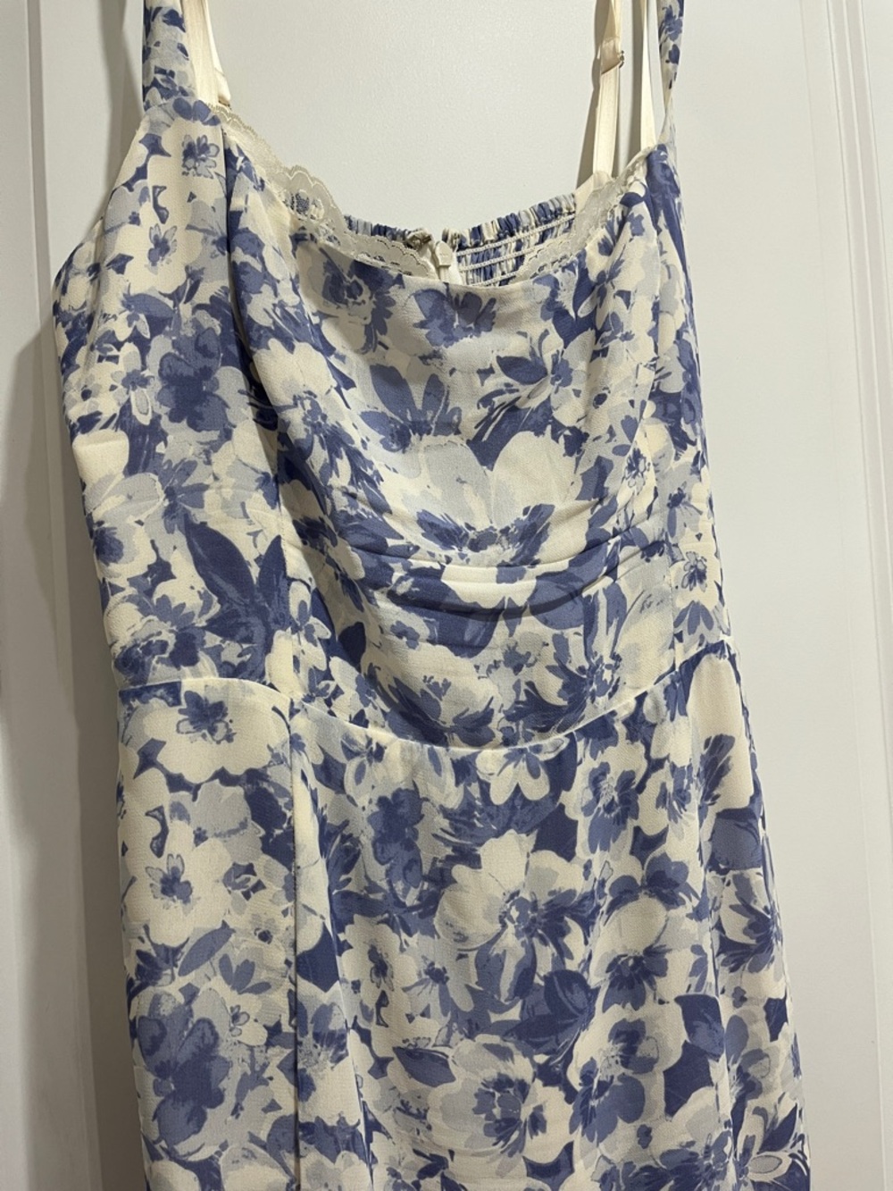 Reformation Irisa Dress in Blue/White Larkspur Floral - Picture 8 of 13